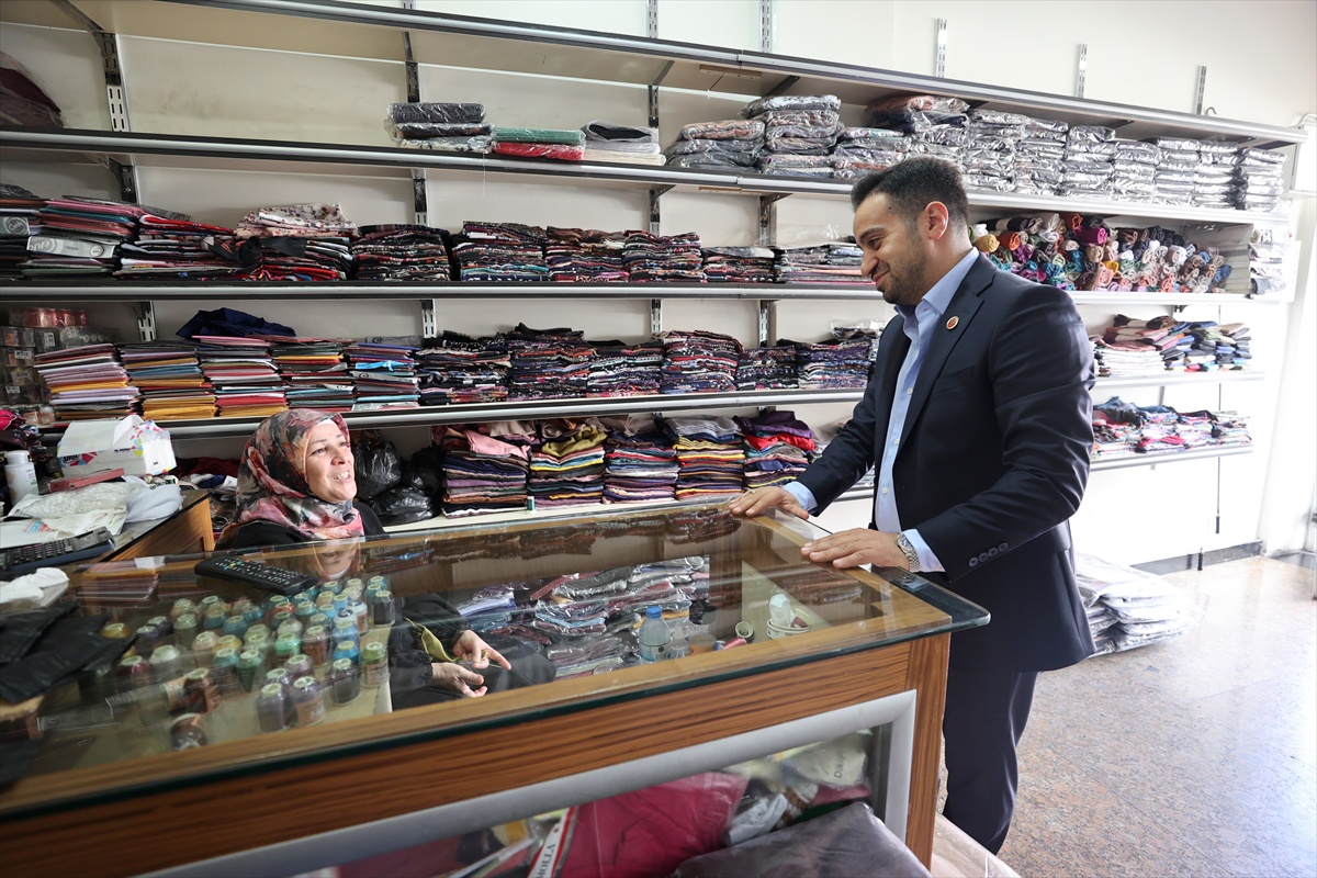 Gaziantep'te mimar muhtar Ahmet Titiz, dedesinden kalan muhtarlık görevini sürdürüyor