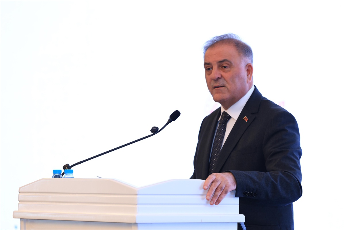 İBB Başkan Vekili Aslan, SKUP kapanışında 2050 karbon nötr İstanbul hedefini açıkladı