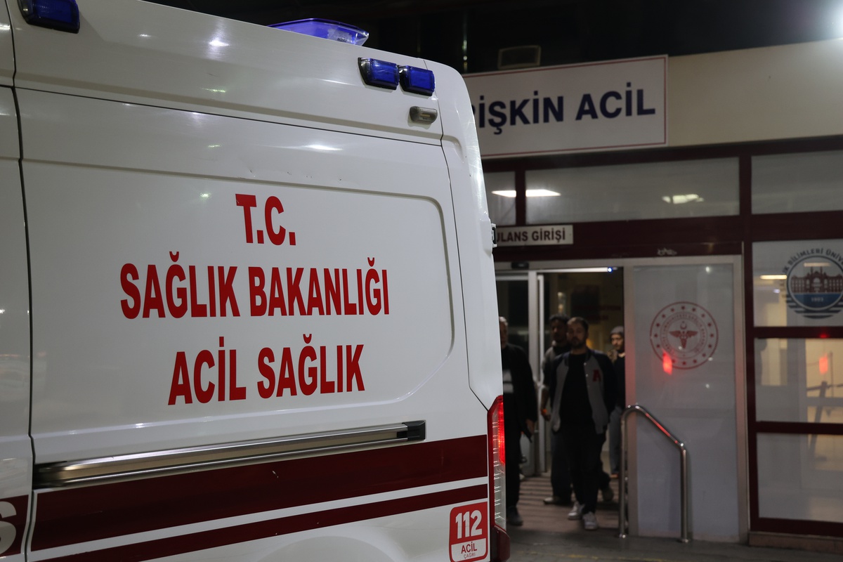 İzmir Konak'ta Güney D.'nin kulağını ısıran şüpheli kaçtı, kopan parça bulunamadı