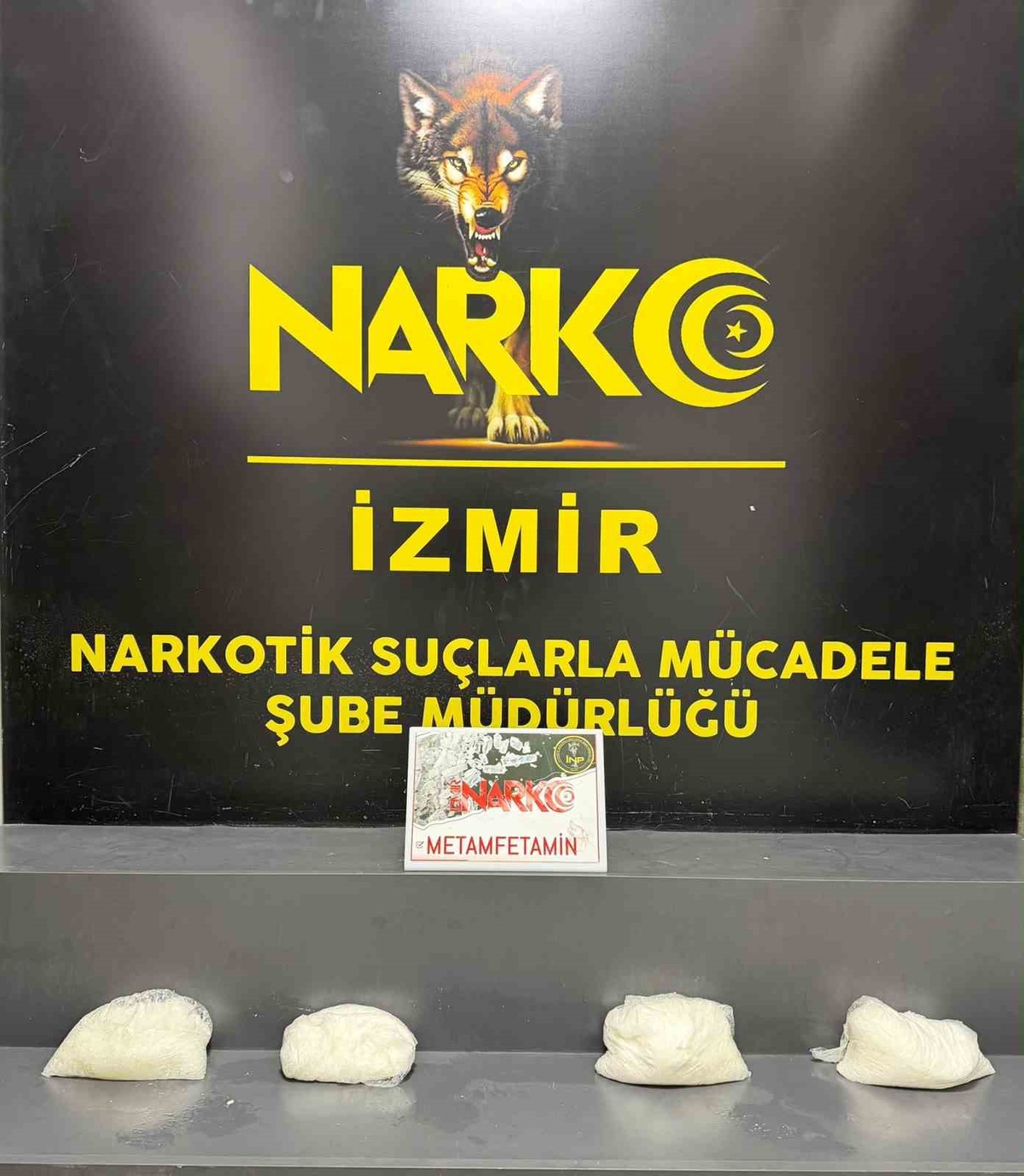 İzmir otogarında peynir bidonunda 2 kilo 350 gram metamfetamin ele geçirildi