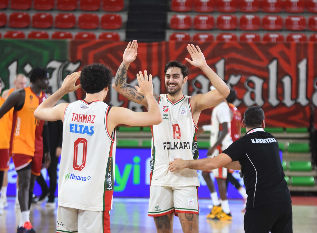 Karşıyaka, 5 buçuk aylık hasretin ardından Fenerbahçe maçında taraftarıyla buluşacak