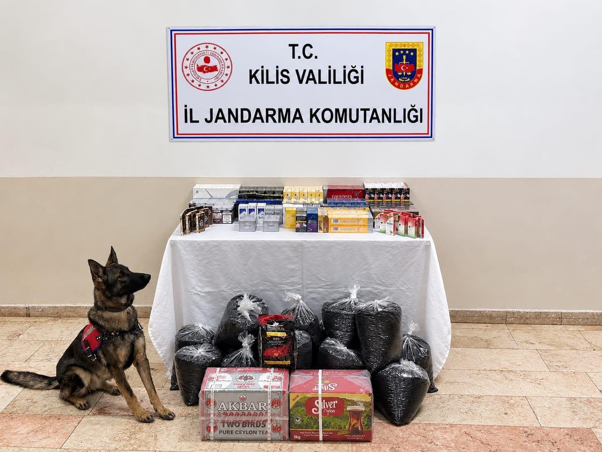 Kilis'te aramada 750 paket bandrolsüz sigara ve 60 kilo kaçak çay ele geçirildi