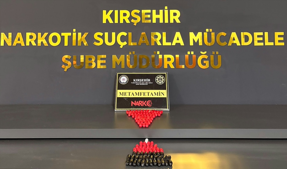 Kırşehir'de 731 gram uyuşturucu yutan 2 yabancı uyruklu şüpheli tutuklandı