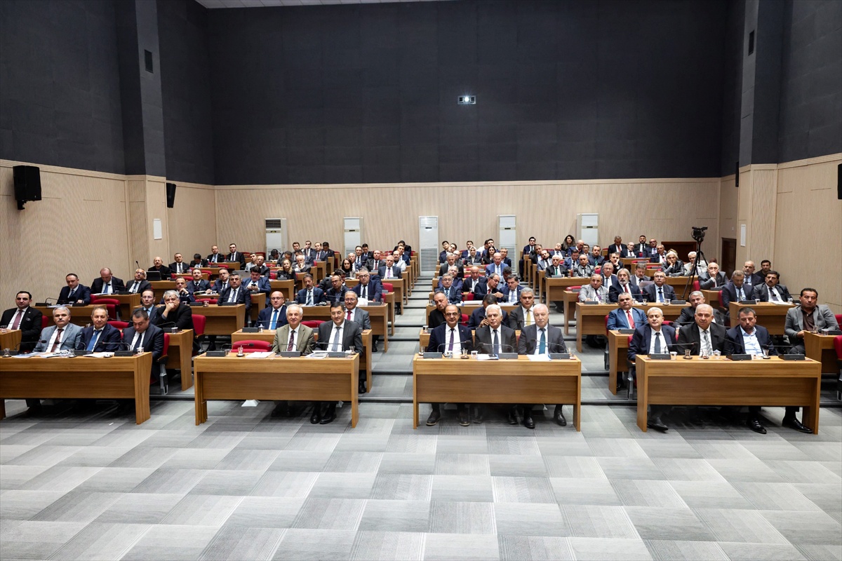 Konya'da İl Koordinasyon Kurulu toplantısında Vali Akın, ortak akıl çağrısı yaptı