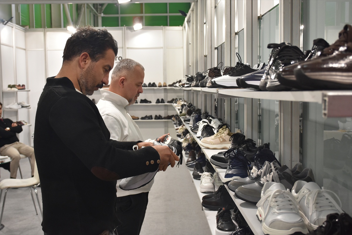 Konya'da Master Shoes ayakkabı fuarı 42 ülkeden 167 firmayla açıldı