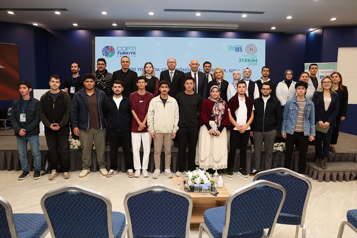 MAKÜ'de COP31 yolunda panel düzenlendi, TEMA'yla fidan dikildi