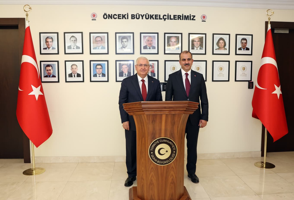 Milli Savunma Bakanı Güler, Doha Büyükelçiliği'nde çalışmalara ilişkin bilgi aldı