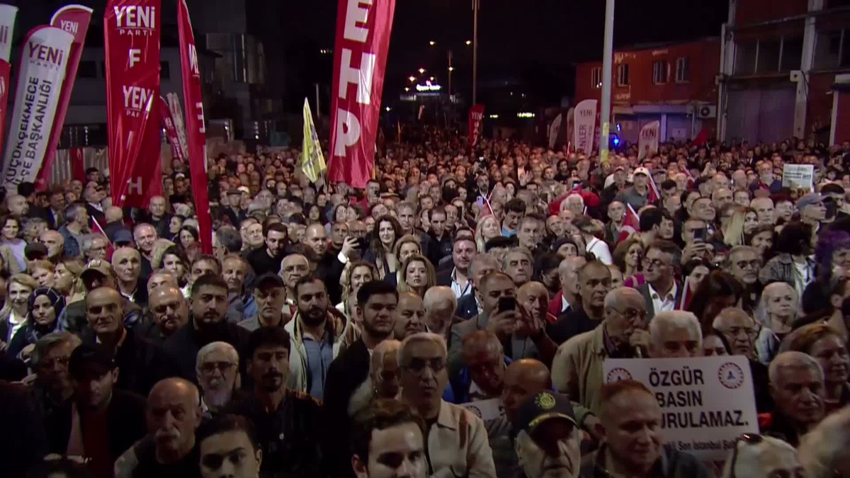 Özgür Özel, Halk TV mitinginde CHP Genel Başkanı'nı isim vermeden eleştirdi