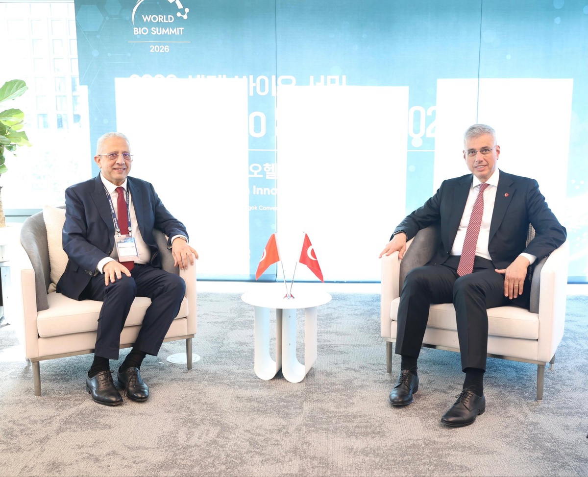 Sağlık Bakanı Memişoğlu, Güney Kore'de Tunus Sağlık Bakanı Ferjani ile görüştü