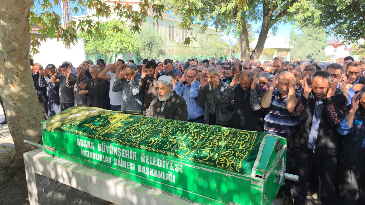 Adana Kozan'da arkadaşlık teklifini reddeden Sevda Dinler öldürülüp toprağa verildi