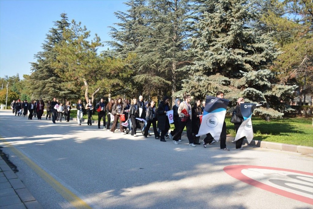 Anadolu Üniversitesinde üçüncü Bağımlılık Farkındalık Haftası etkinliklerle başladı
