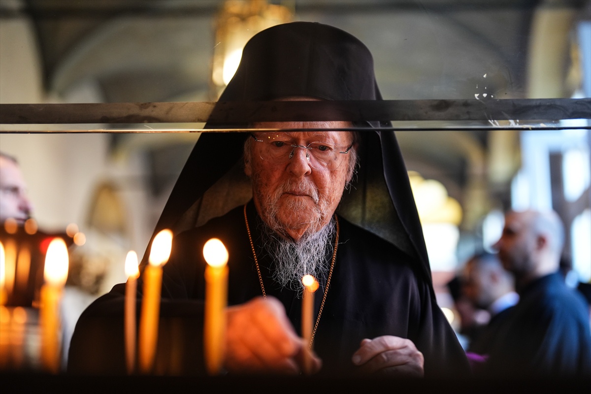 Bartholomeos'un patriklikte 35. yılı için Fener Rum Patrikhanesi'nde ayin düzenlendi