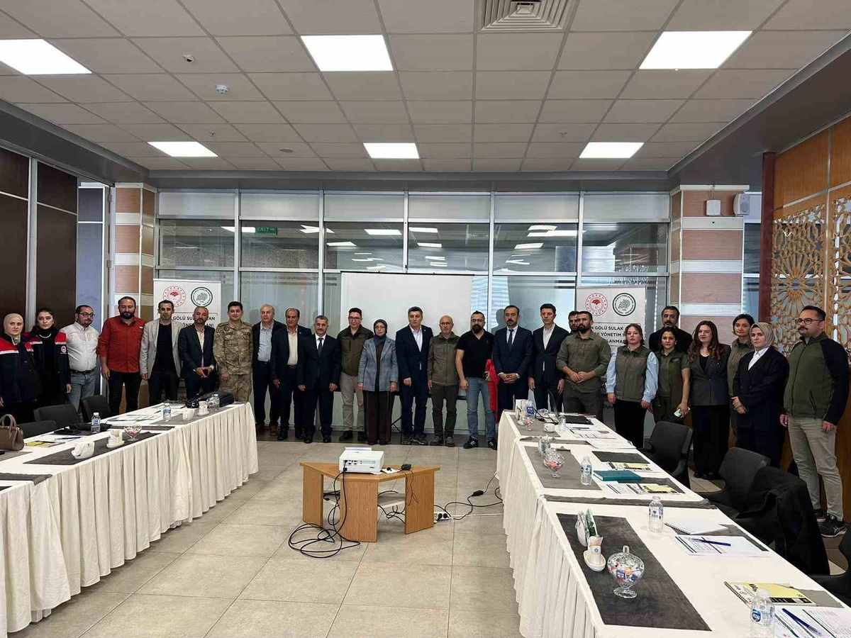 Bitlis Adilcevaz'da Arin Gölü'nün geleceği revize çalıştayında ele alındı