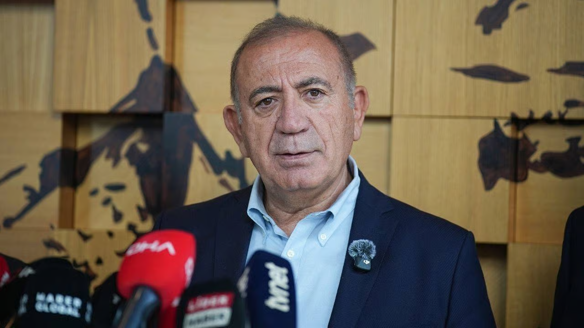 CHP'li Gürsel Tekin fon krizinde çifte standarda ve şeffaflığa dikkat çekti