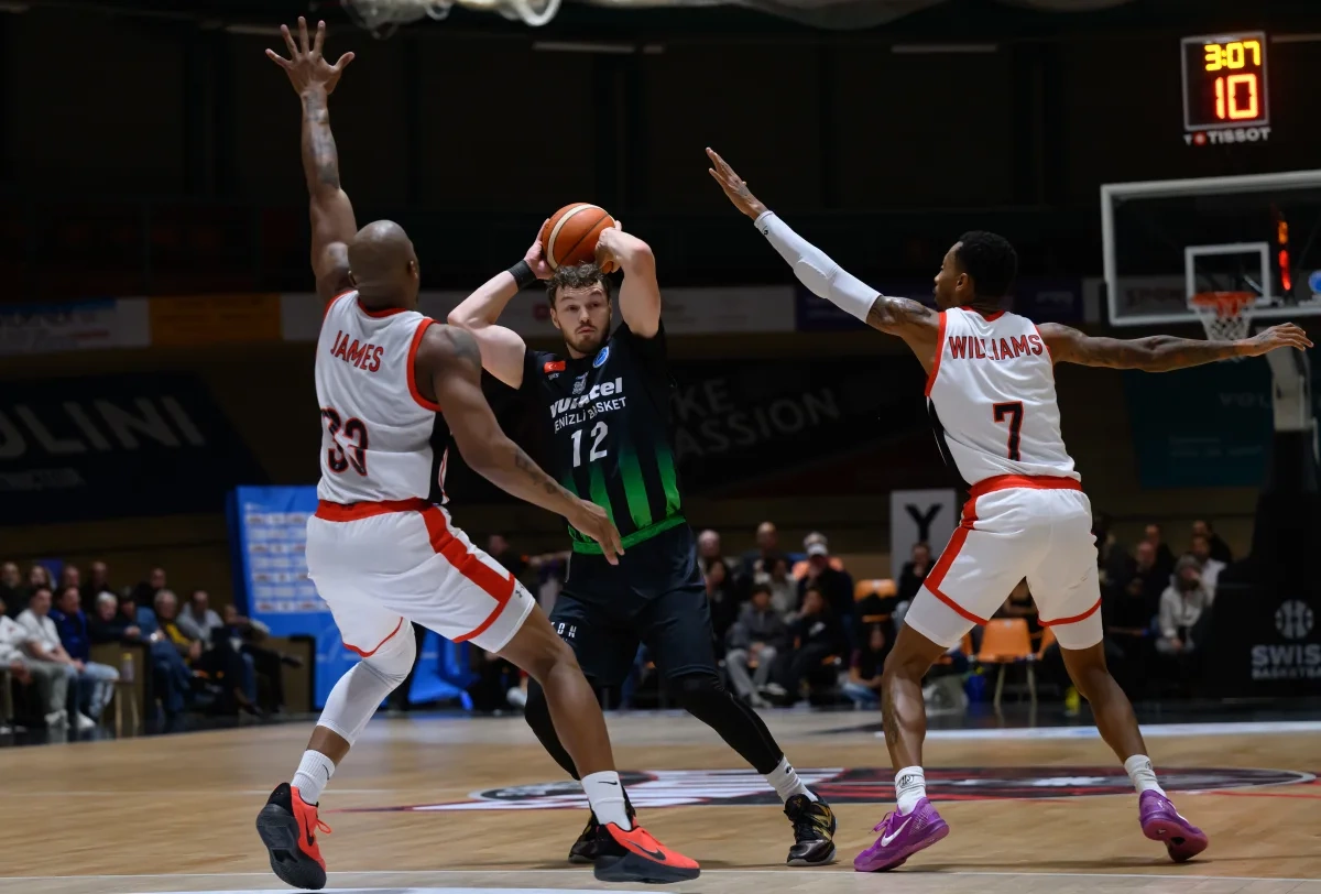 Denizli Basket Avrupa'da ilk deplasman galibiyetini İsviçre'de 80-76 kazandı