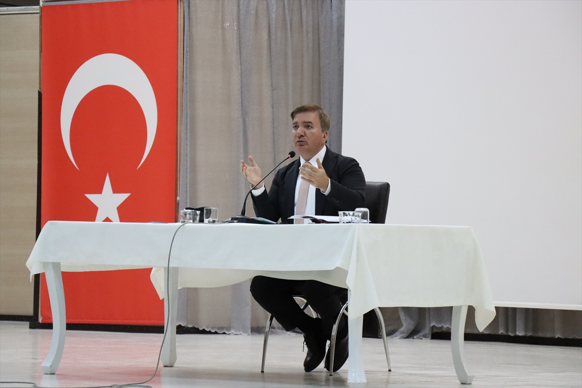 Erzincan Valisi Aydoğdu velilere vicdanlı çocuk yetiştirme çağrısı yaptı