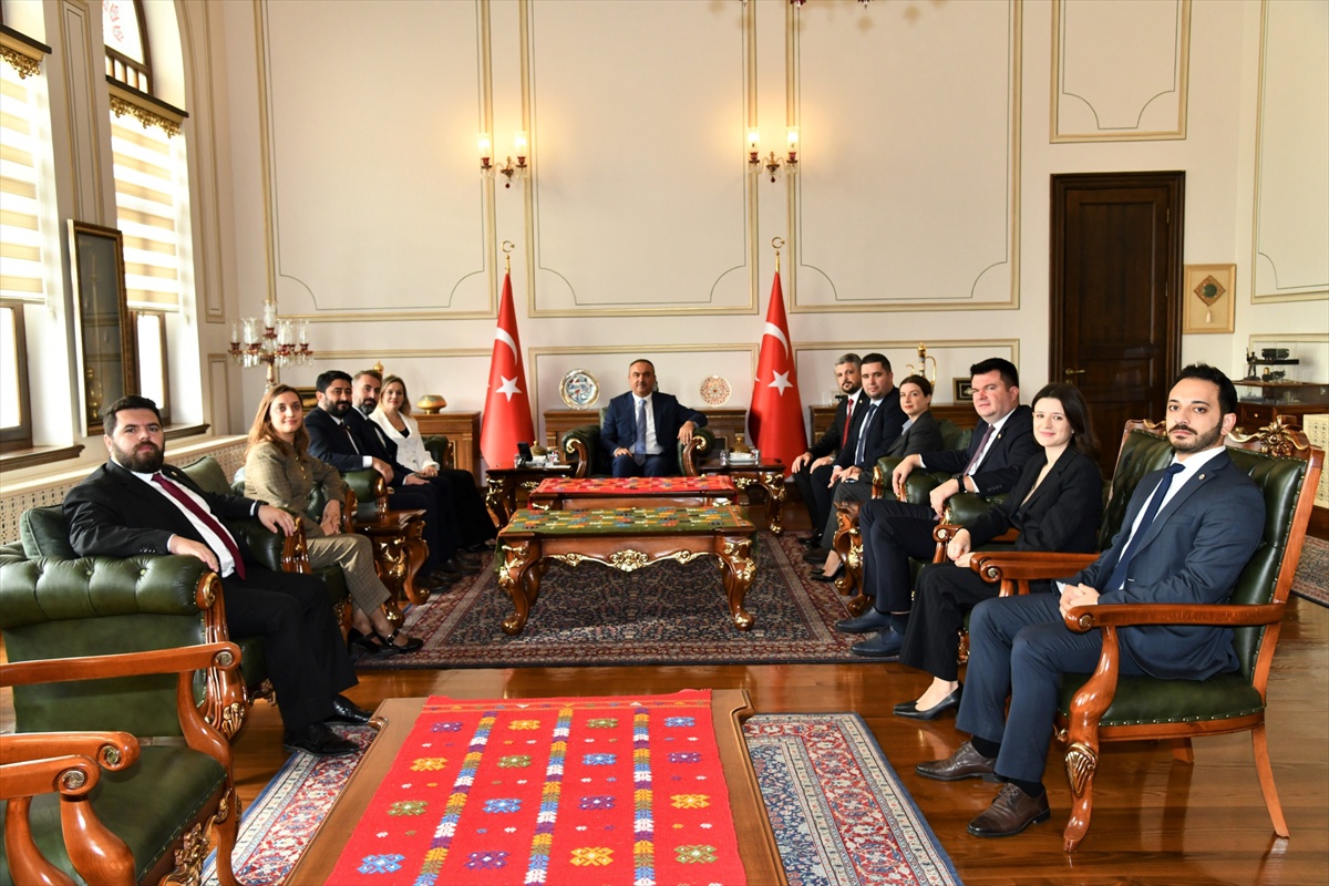 Genel Kurul'da seçilen Tekirdağ Barosu Başkanı Arslan, Vali Soytürk'ü ziyaret etti
