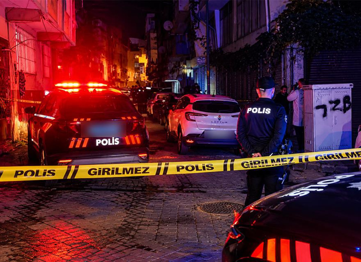 Zeytinburnu'nda polise ateş açan şüpheli bacağından vurularak yakalandı