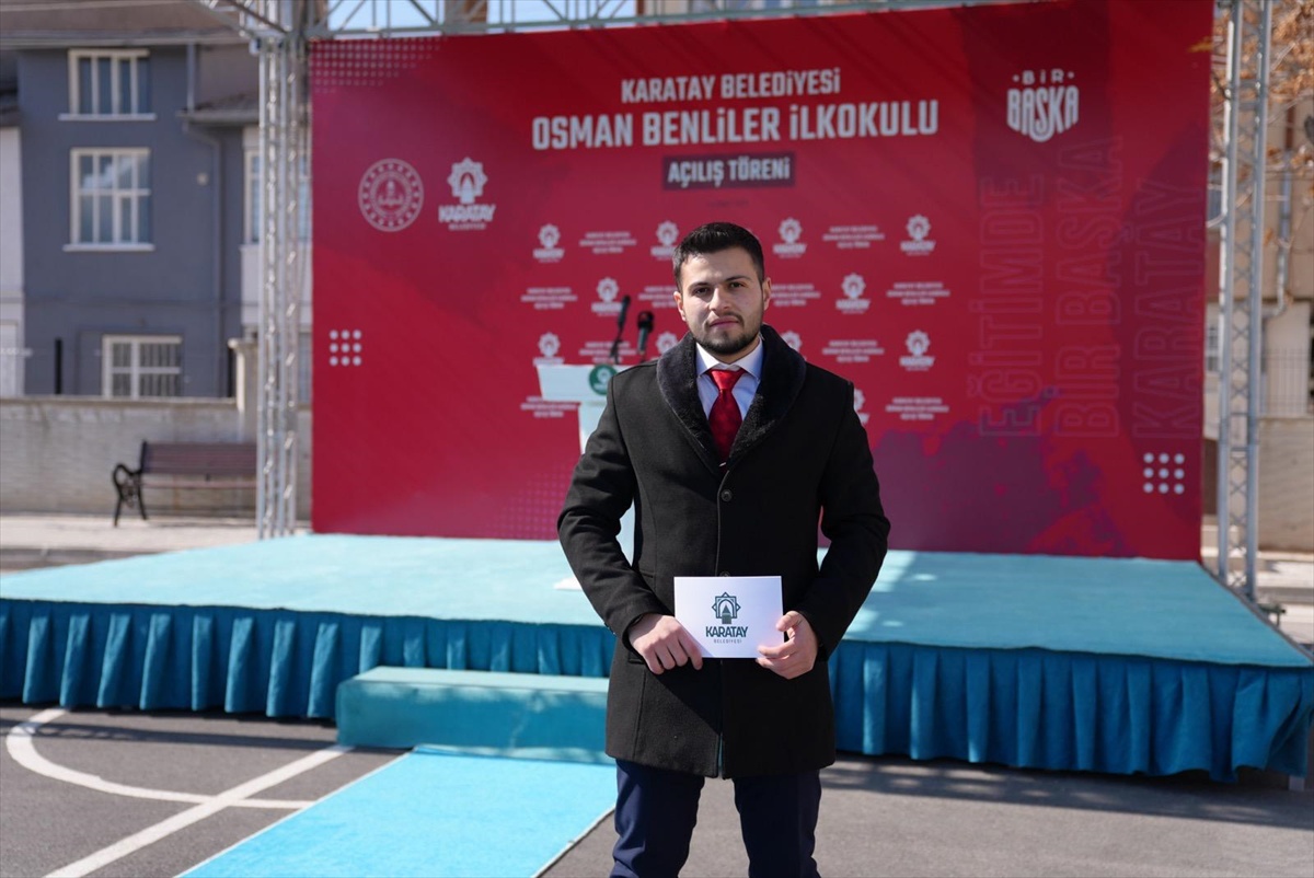 Ağır kekemeydi, şimdi parasını konuşarak kazanıyor! Konyalı Mehmet Emir Cengiz sunucu oldu