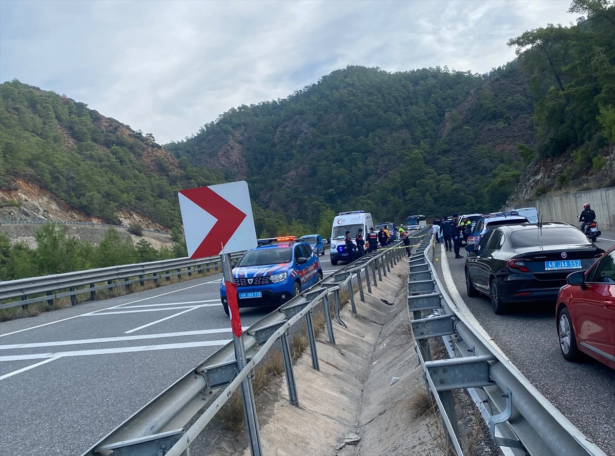 Muğla Marmaris'te kontrolden çıkan motosikletin sürücüsü hayatını kaybetti