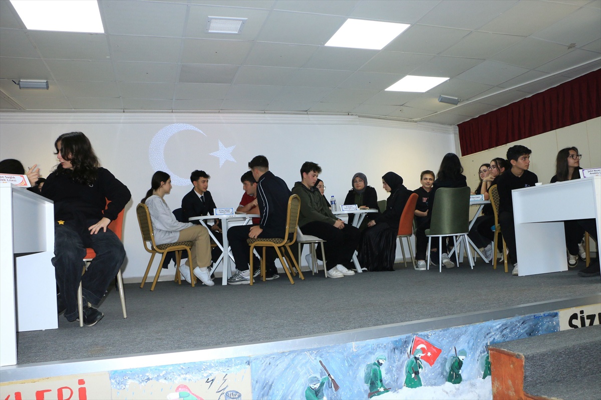 Of'ta liseler arasında 'Tabiat ve Yaşanabilir Çevre' bilgi yarışması düzenlendi