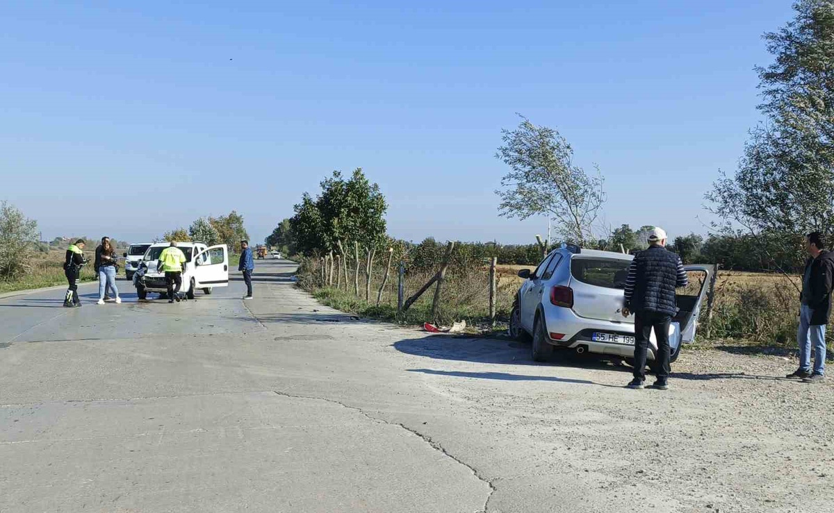 Bafra'da otomobil çarpışması: 3 yaralı