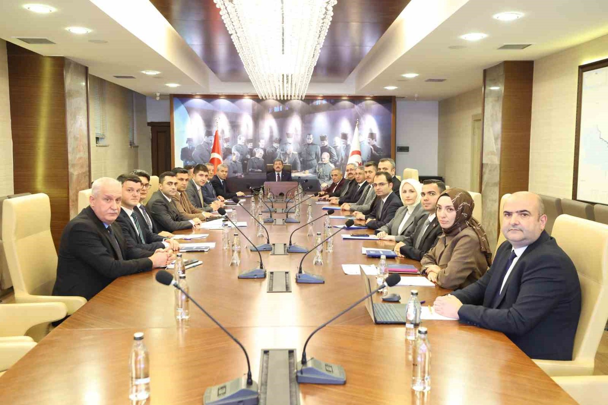 Samsun'un 17 ilçesindeki sosyal yardım vakıflarının çalışmaları masaya yatırıldı