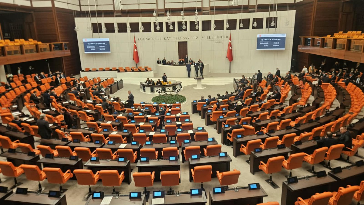 TBMM'de yatırım fonları teklifinin ilk 5 maddesi kabul edildi