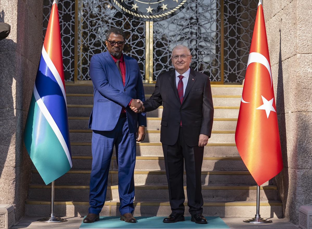 Yaşar Güler, Gambiya Savunma Bakanı Joof'u Ankara'da törenle karşıladı