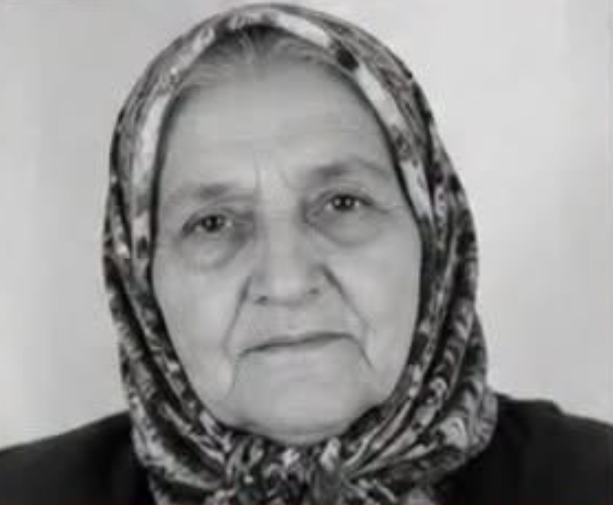 Zonguldak'ta çöken binada ölen Türkan Akçaharman Özhan, Kurucaşile'de toprağa verildi