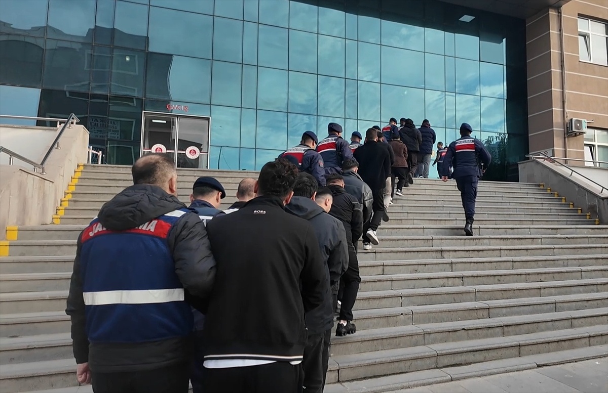 4 ilde yasa dışı bahis operasyonunda gözaltına alınan 14 şüpheliden 11'i tutuklandı