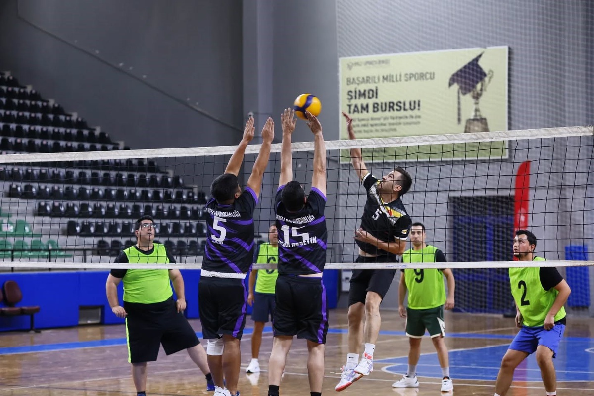 570 kamu çalışanının katıldığı Kamu Spor Oyunları Denizli'de final aşamasına geldi