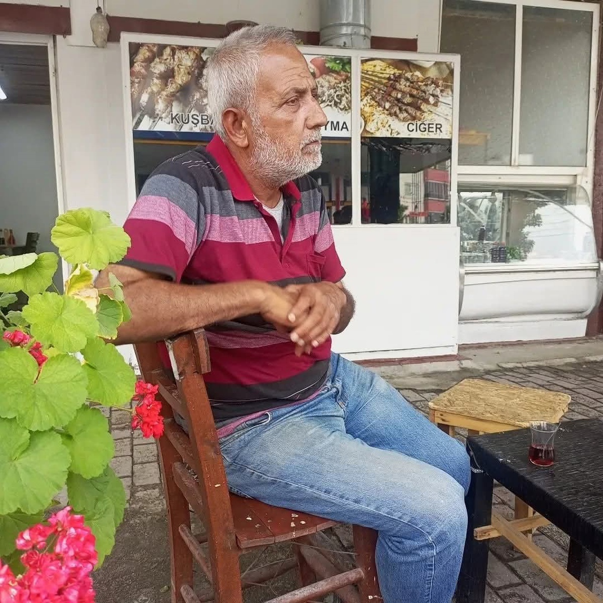 Adana Ceyhan'da bir kişi evinin terasında asılı halde bulundu