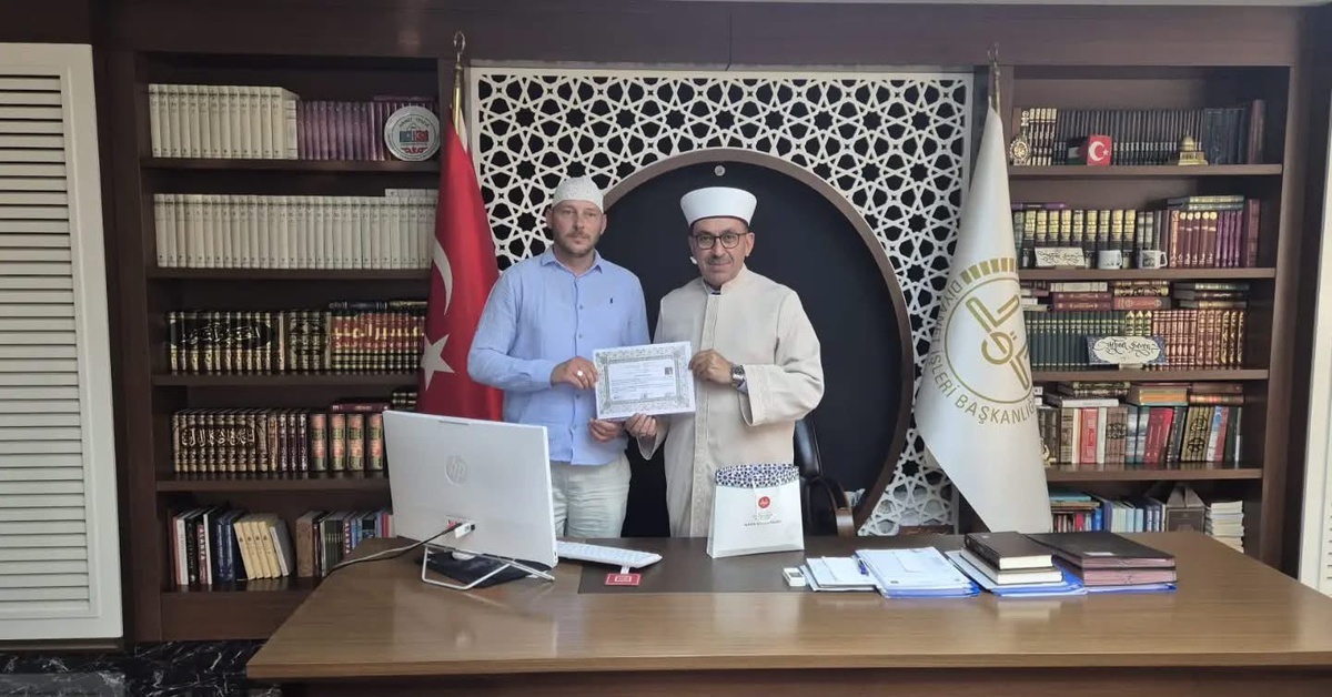 Alman vatandaşı Wilhelm Laarmann Alanya'da ihtida merasiminde Müslüman oldu