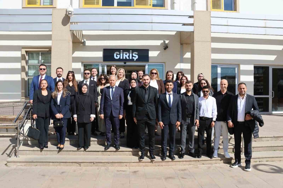Aydın Gençlik ve Spor İl Müdürlüğünde personel yemin ederek memur kadrosuna geçti