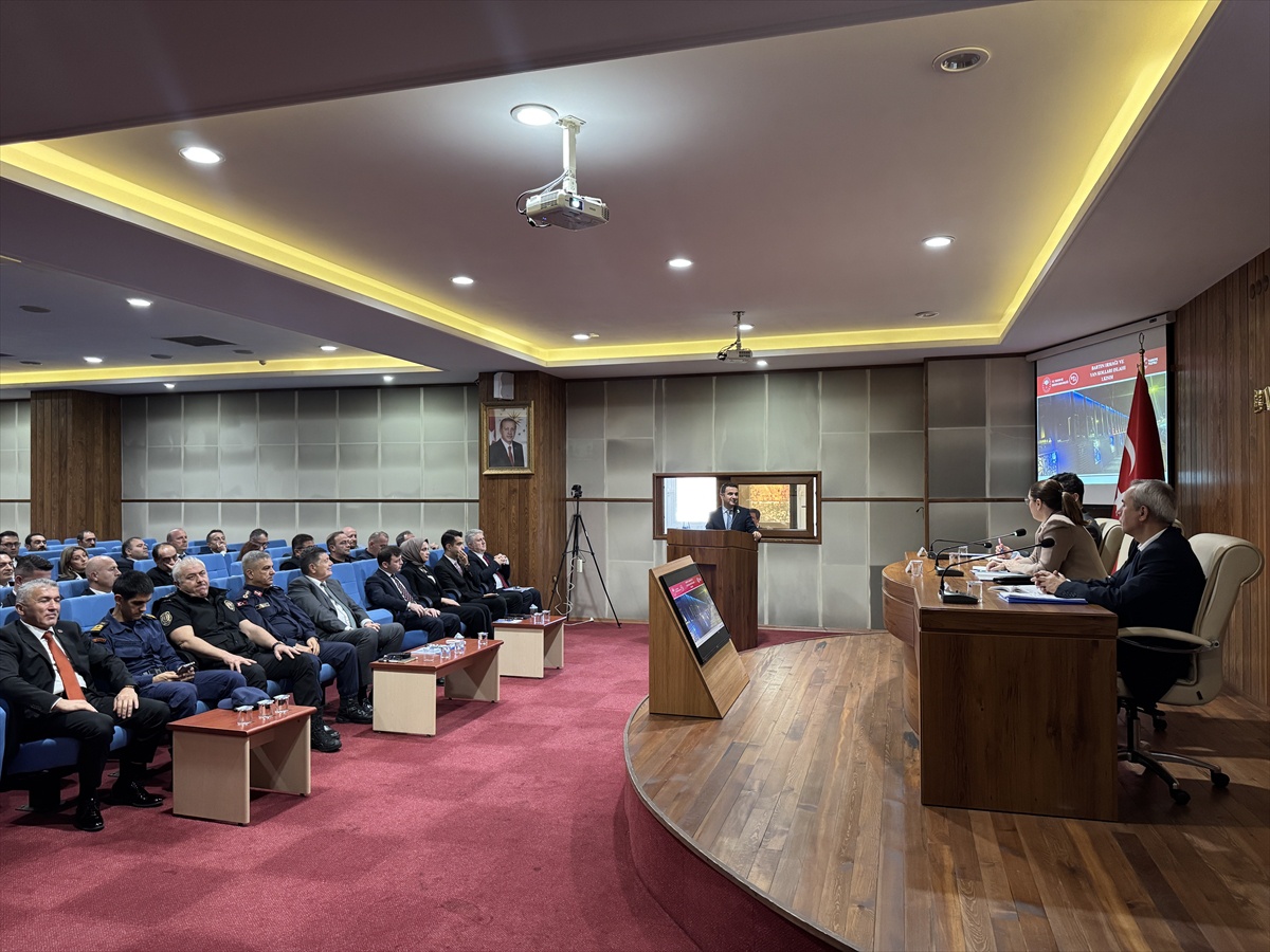 Bartın Valisi Arslan 250 projeye 6 milyar 925 milyon lira ödenek ayrıldığını açıkladı