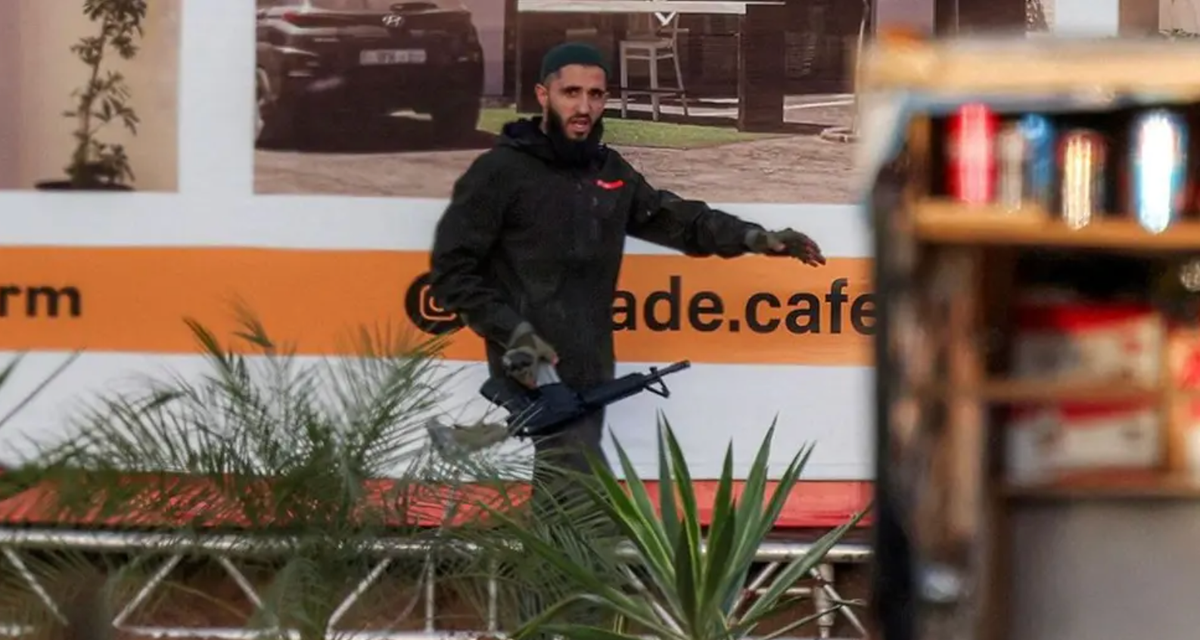 Batı Şeria'da saldırıda en az 5 İsrailli yaralandı, Netanyahu abluka talimatı verdi