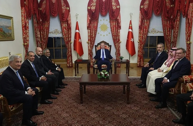 Cumhurbaşkanı Erdoğan, R4+E3 dışişleri bakanlarını kabul etti