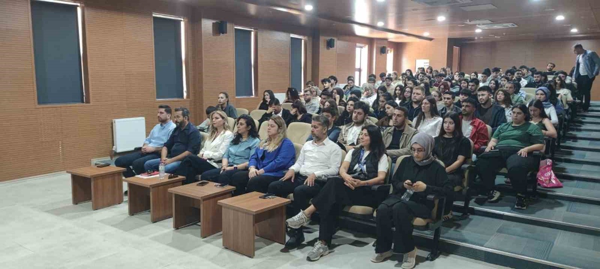 DOĞAKA, MKÜ Meslek Yüksekokulu öğrencilerine destek mekanizmalarını anlattı