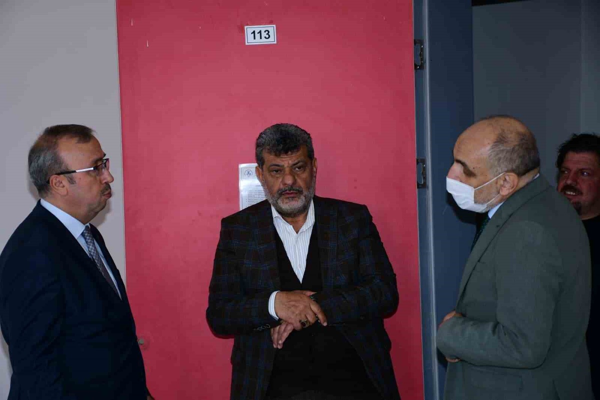 Eskişehir İl Milli Eğitim Müdürü ve İl Müftüsü D Tipi kurs hazırlıklarını inceledi