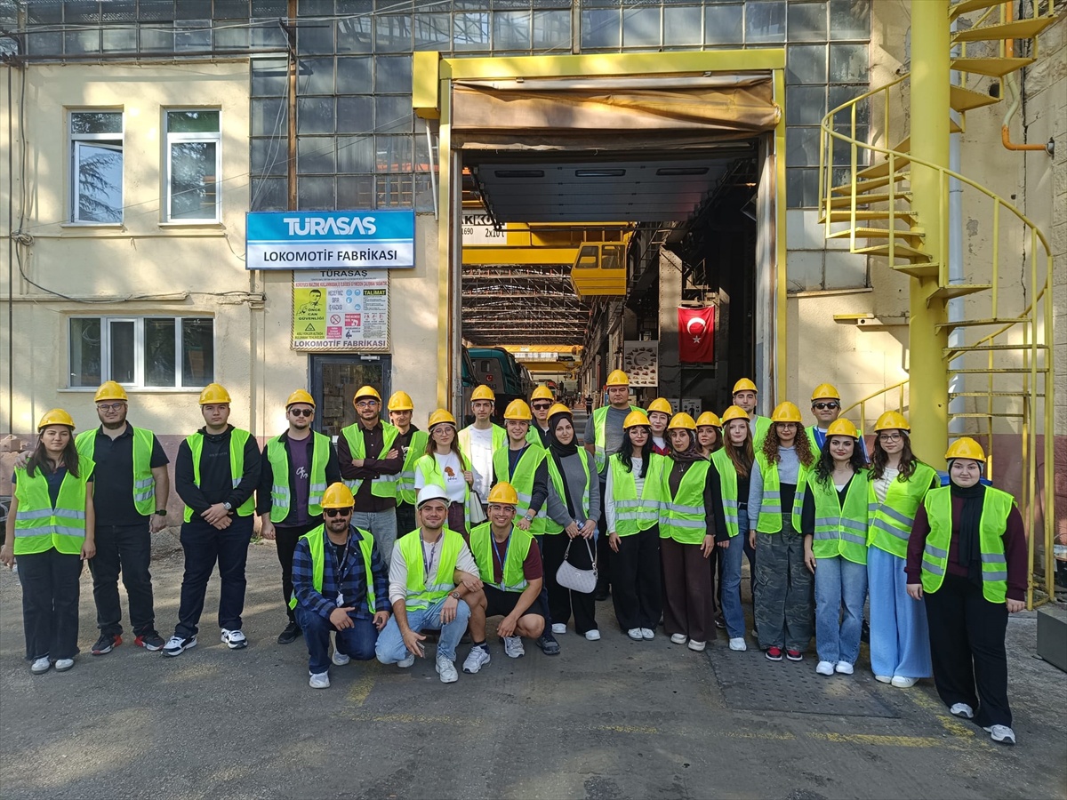 ESOGÜ Otomotiv Kulübü öğrencileri TÜRASAŞ Eskişehir'e teknik gezi düzenledi