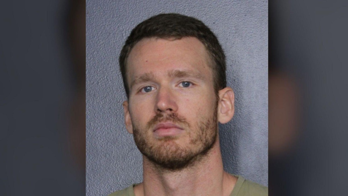 Florida'da polis, ölü bulduğu adamın kimliğini çalıp evine yerleşmekle suçlanıyor