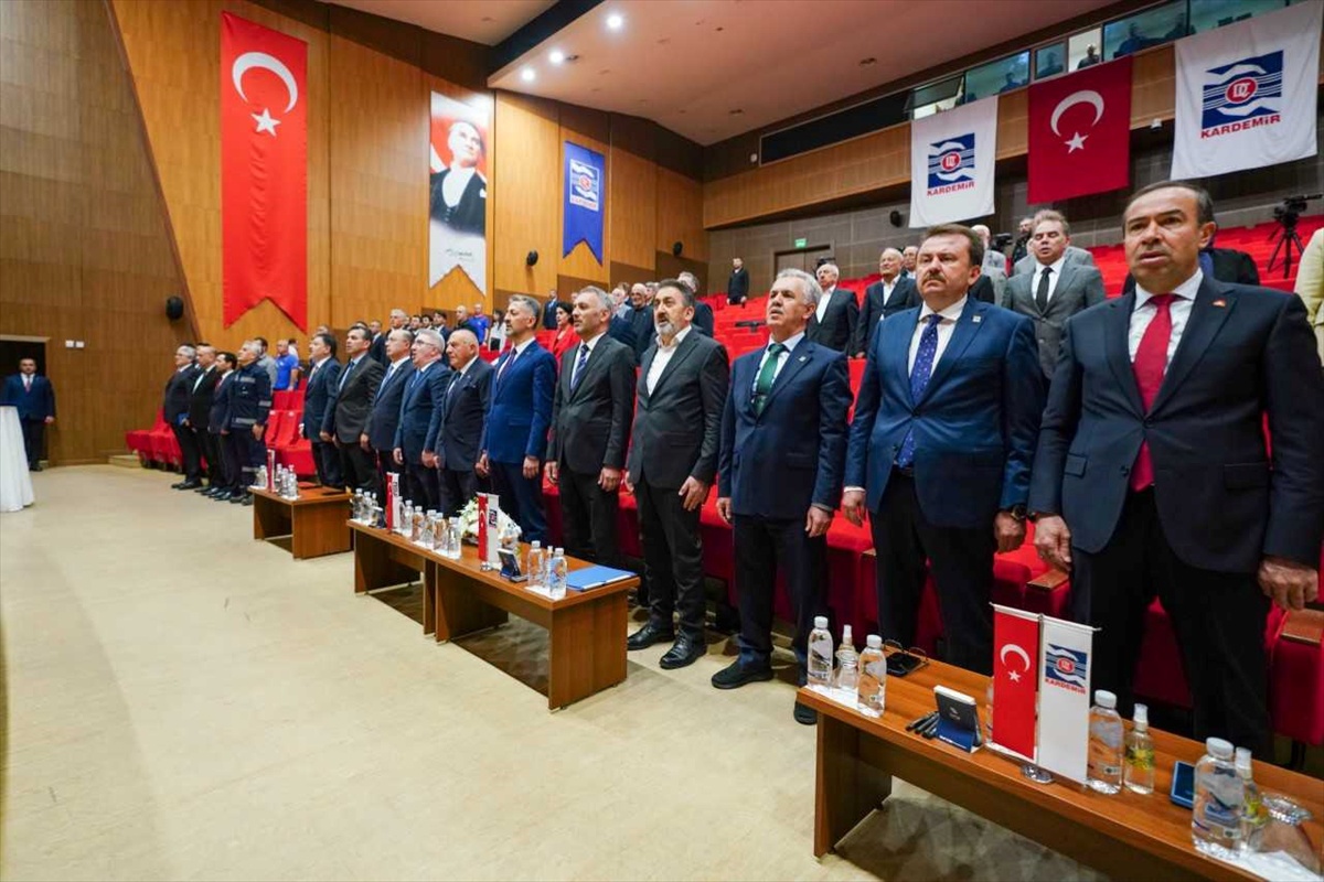 KARDEMİR'in Olağanüstü Genel Kurulu'nda Muhammed Ali Oflaz yeniden başkan seçildi