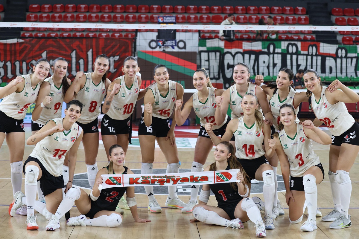 Karşıyaka Kadın Voleybol Takımı, yarın galibiyetsiz İzmir DSİ'ye konuk olacak