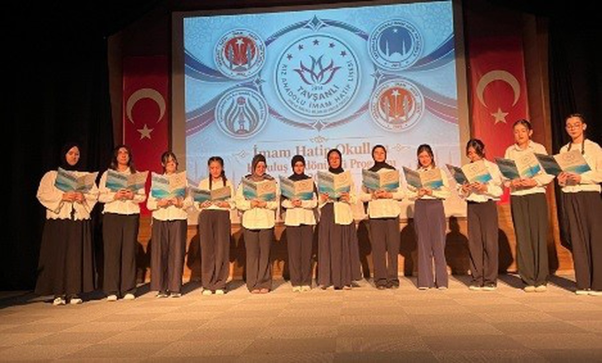 Kütahya Tavşanlı'da 5 İmam Hatip okulu ilk kez ortak programda buluştu