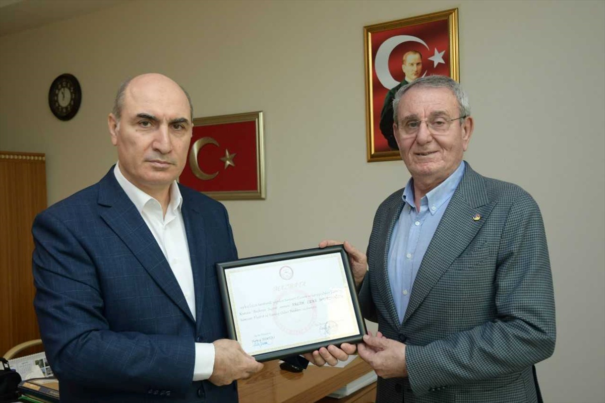 Murzioğlu, Samsun TSO başkanlığına yeniden seçildi, mazbatasını Altun'dan aldı