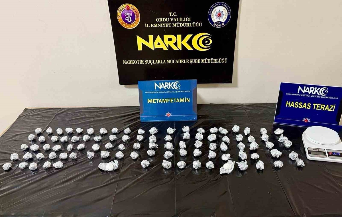Ordu'da 2 operasyonda 6 şüpheli tutuklandı, 1 kilo 894 gram metamfetamin ele geçirildi