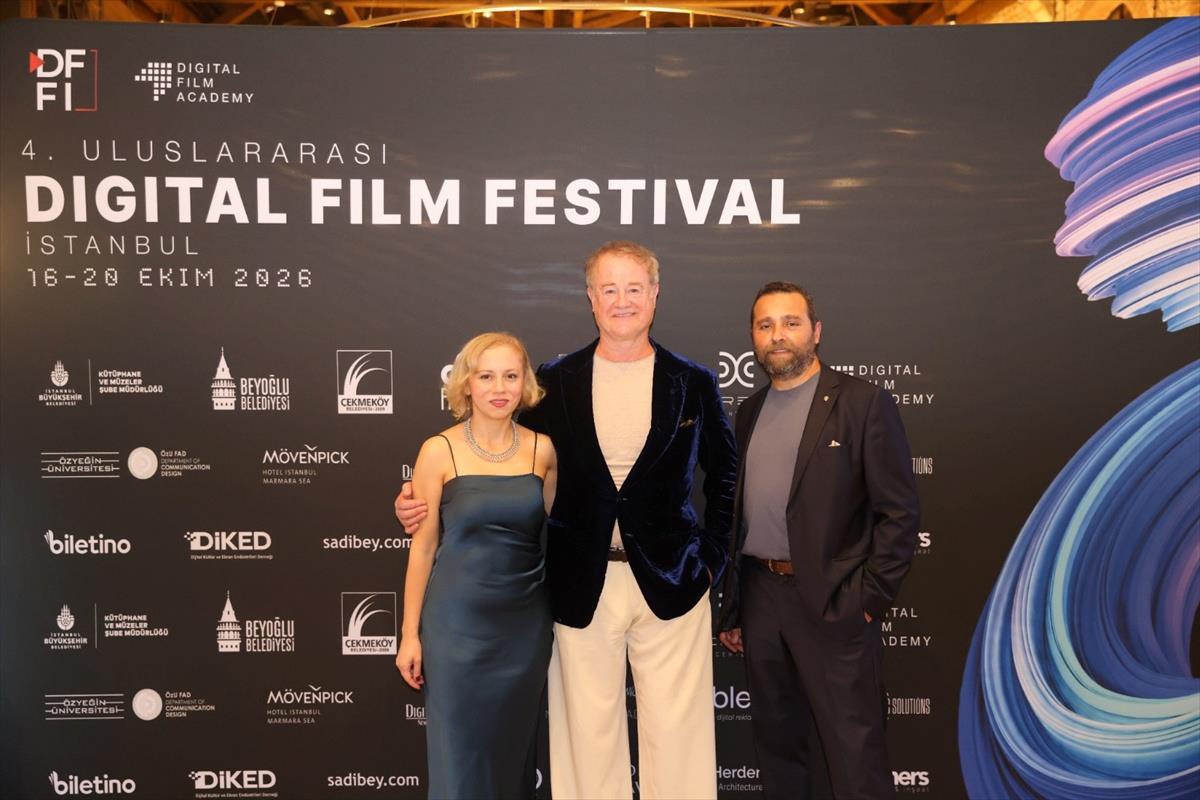 Owen Teale kimdir? Game of Thrones'un Ser Alliser'ı İstanbul'da ödül aldı