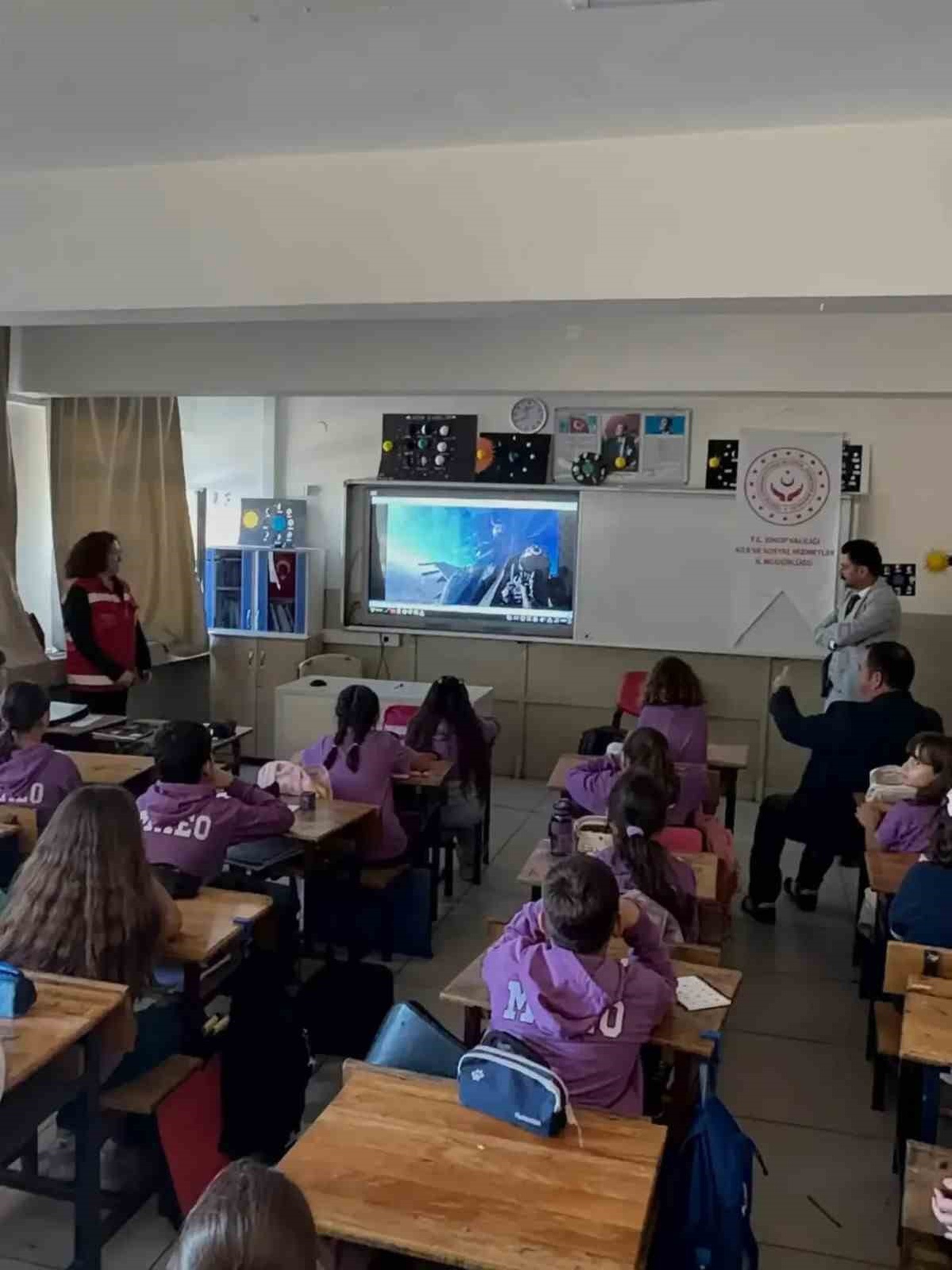 Sinop'ta İç Güvenlik Gazisi Özdemir, öğrencilere kahramanlık hikayelerini anlattı