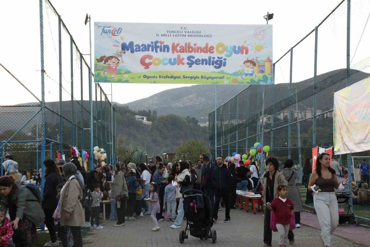 Tunceli'de Maarifin Kalbinde Oyun Çocuk Şenliği Mameki Parkı'nda düzenlendi